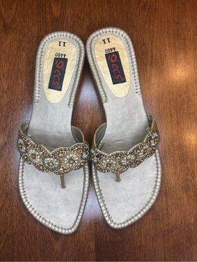 Beaded Metallic Gold Women's Thong Sandals